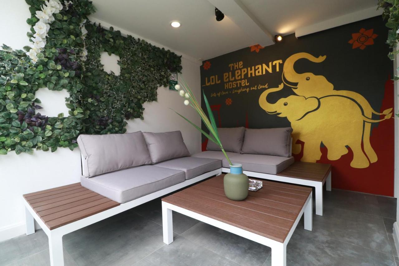 ที่พัก The Lol Elephant *